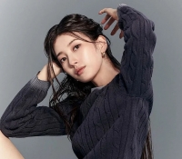 গানে ফিরলেন কোরীয় তারকা সুজি